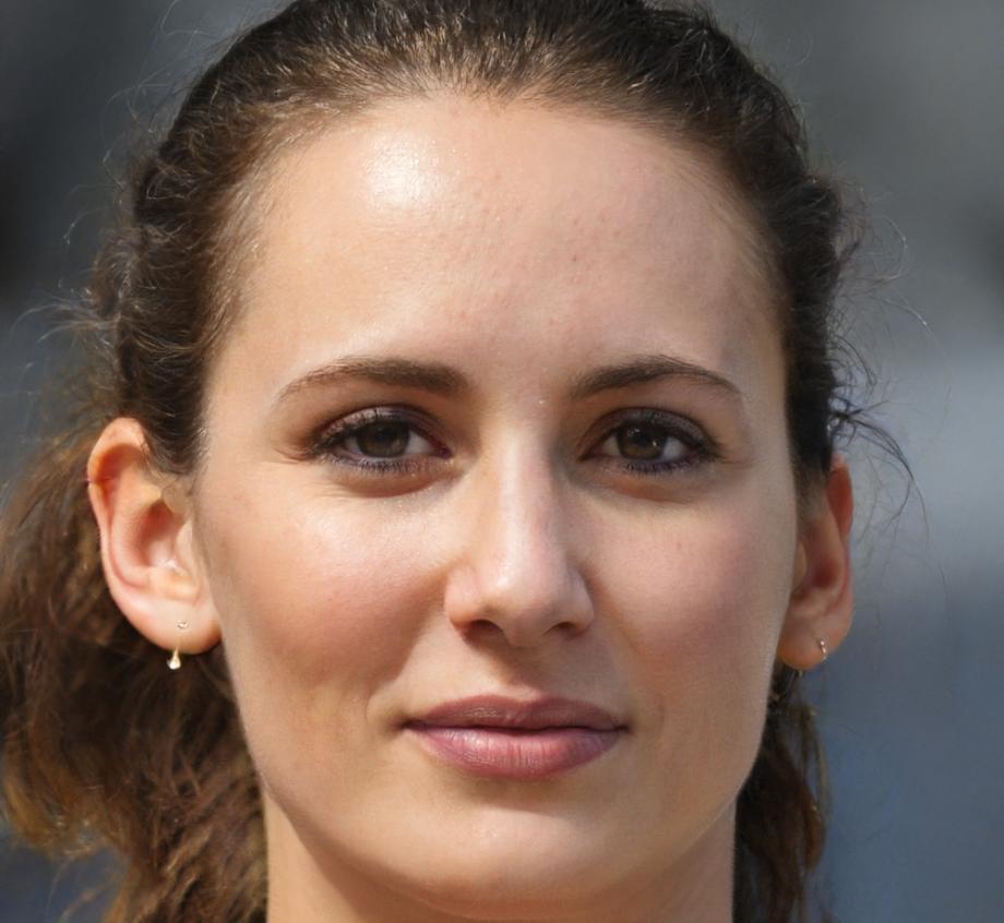Portrait de Léonie Martineau, formatrice en gestion financière